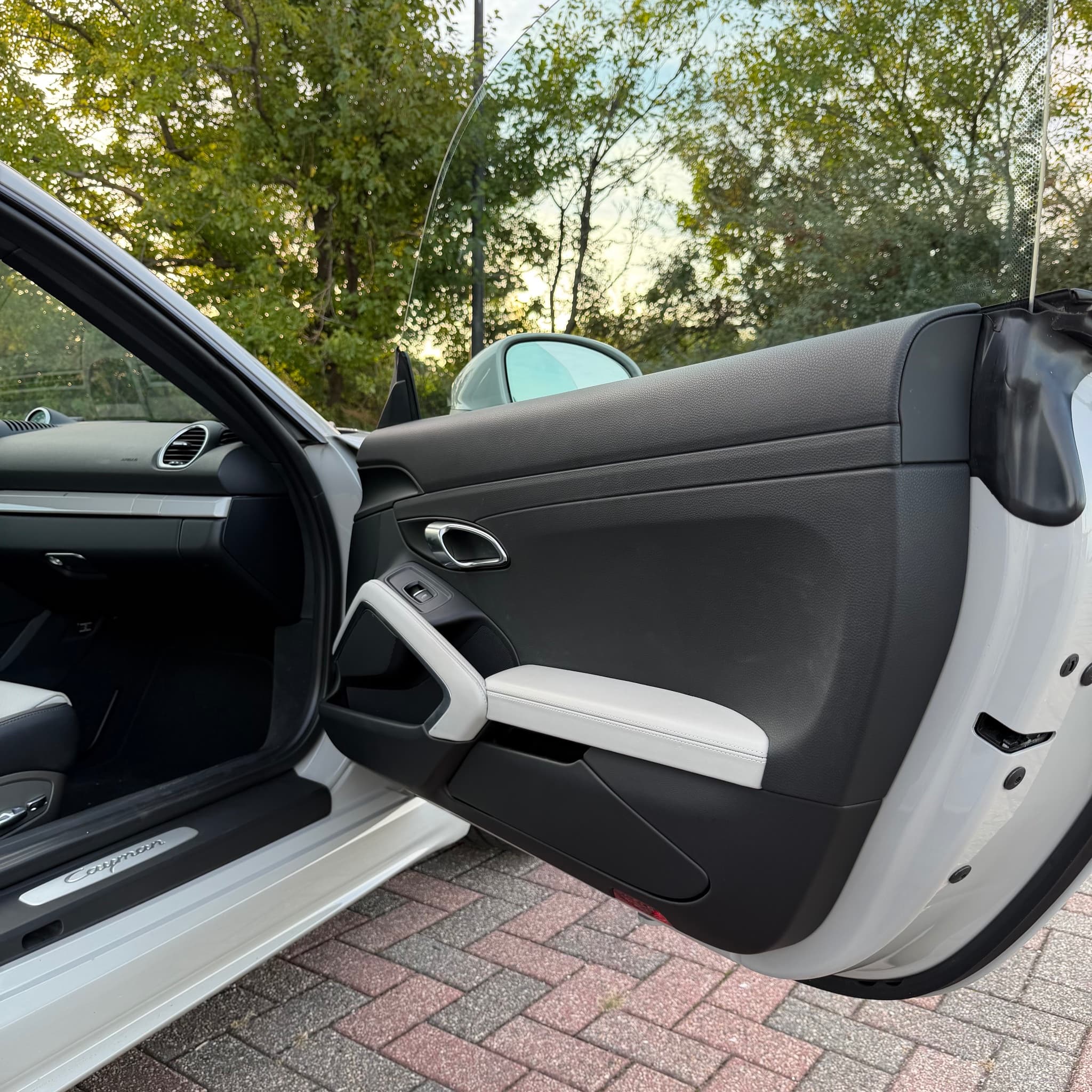 2025 Porsche 718 Cayman — photo 38