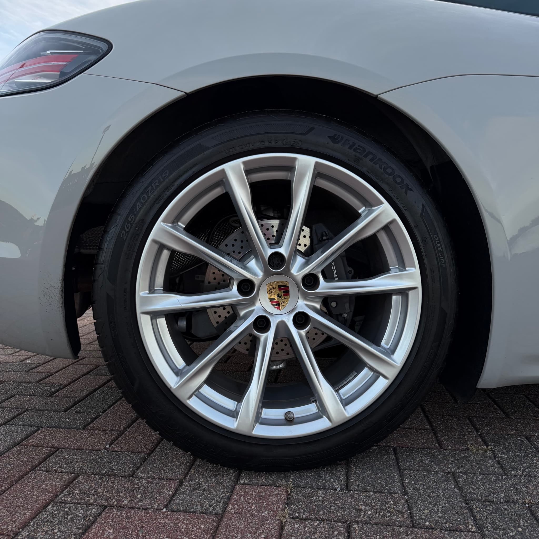 2025 Porsche 718 Cayman — photo 27