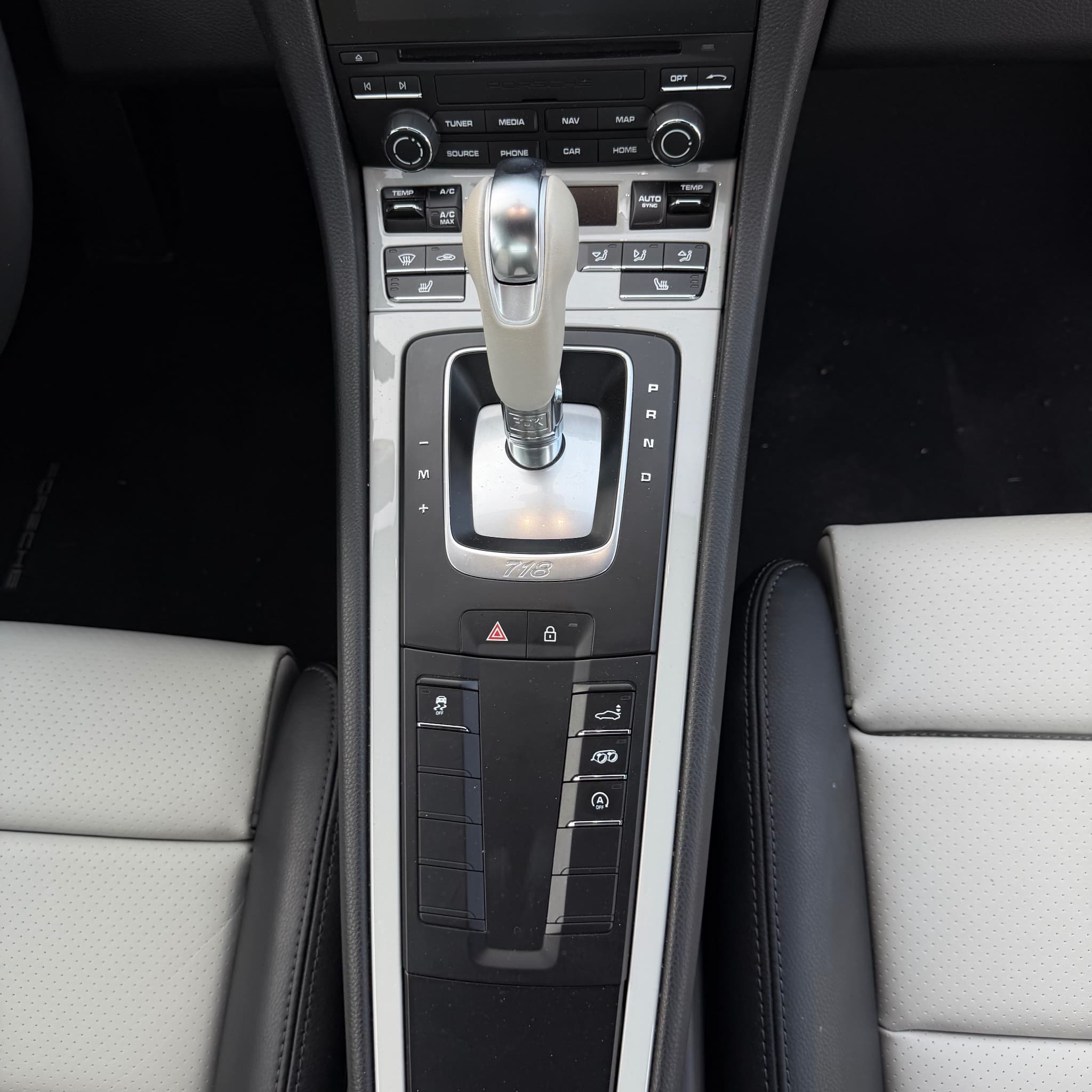 2025 Porsche 718 Cayman — photo 43