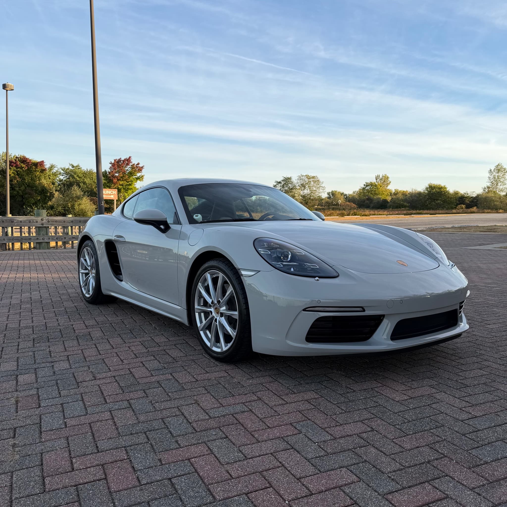 2025 Porsche 718 Cayman — photo 13