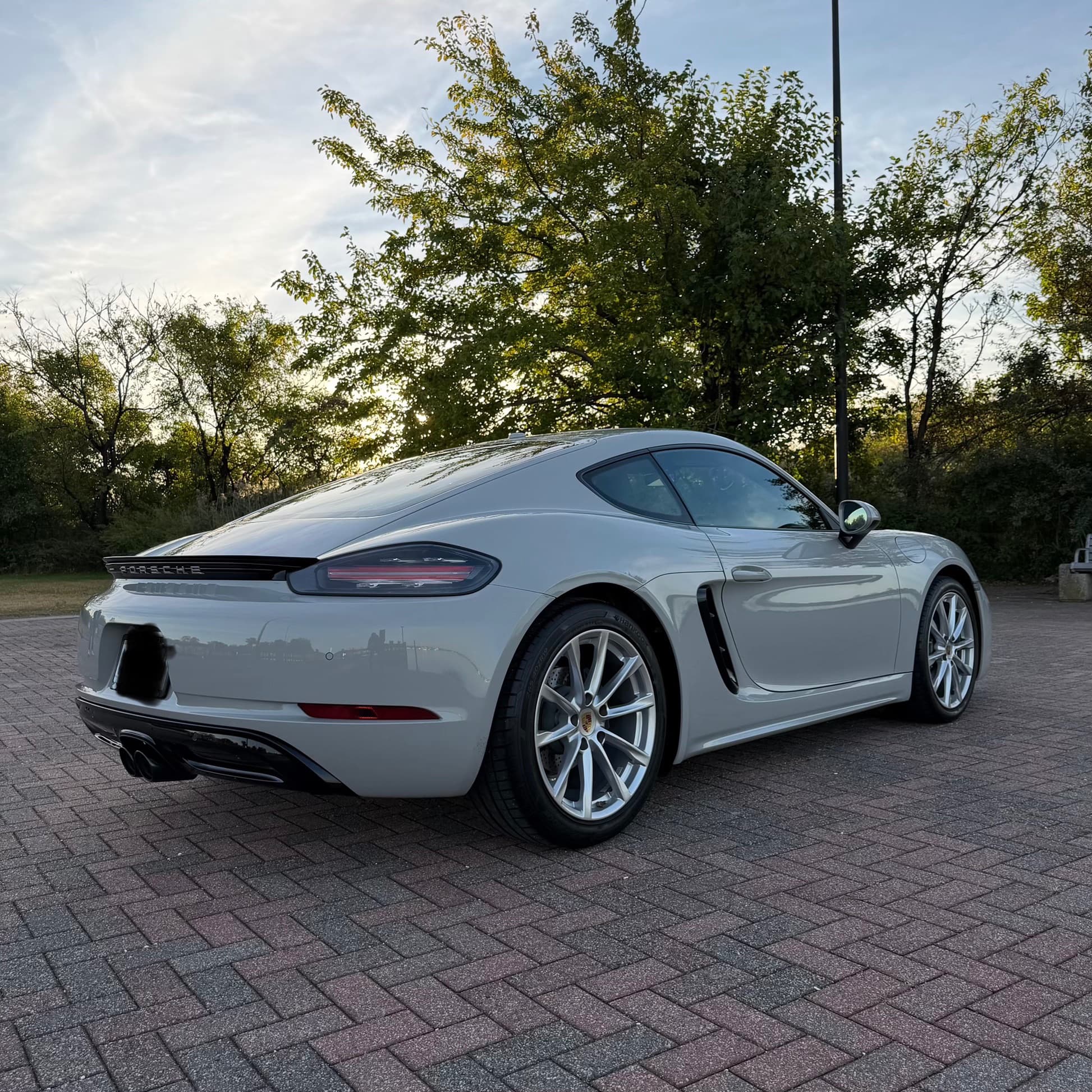 2025 Porsche 718 Cayman — photo 9