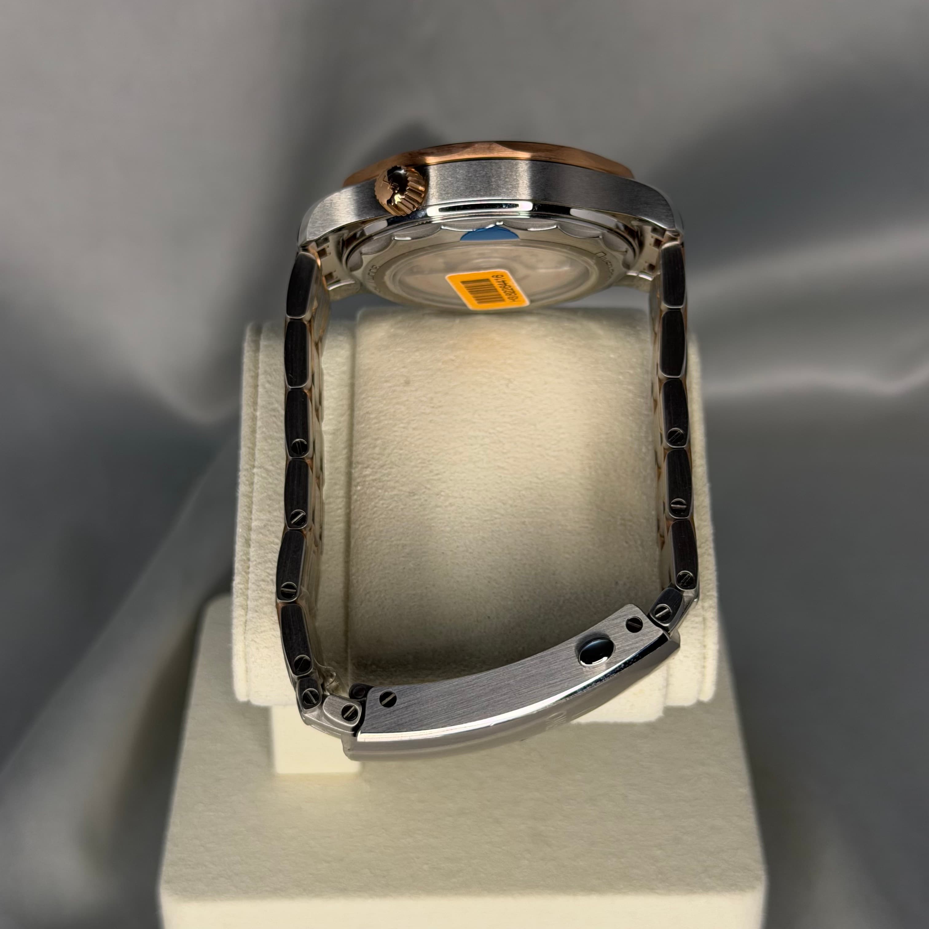 Omega Seamaster Sedna Gold/Steel (Ref. 21020422001001) — photo 7