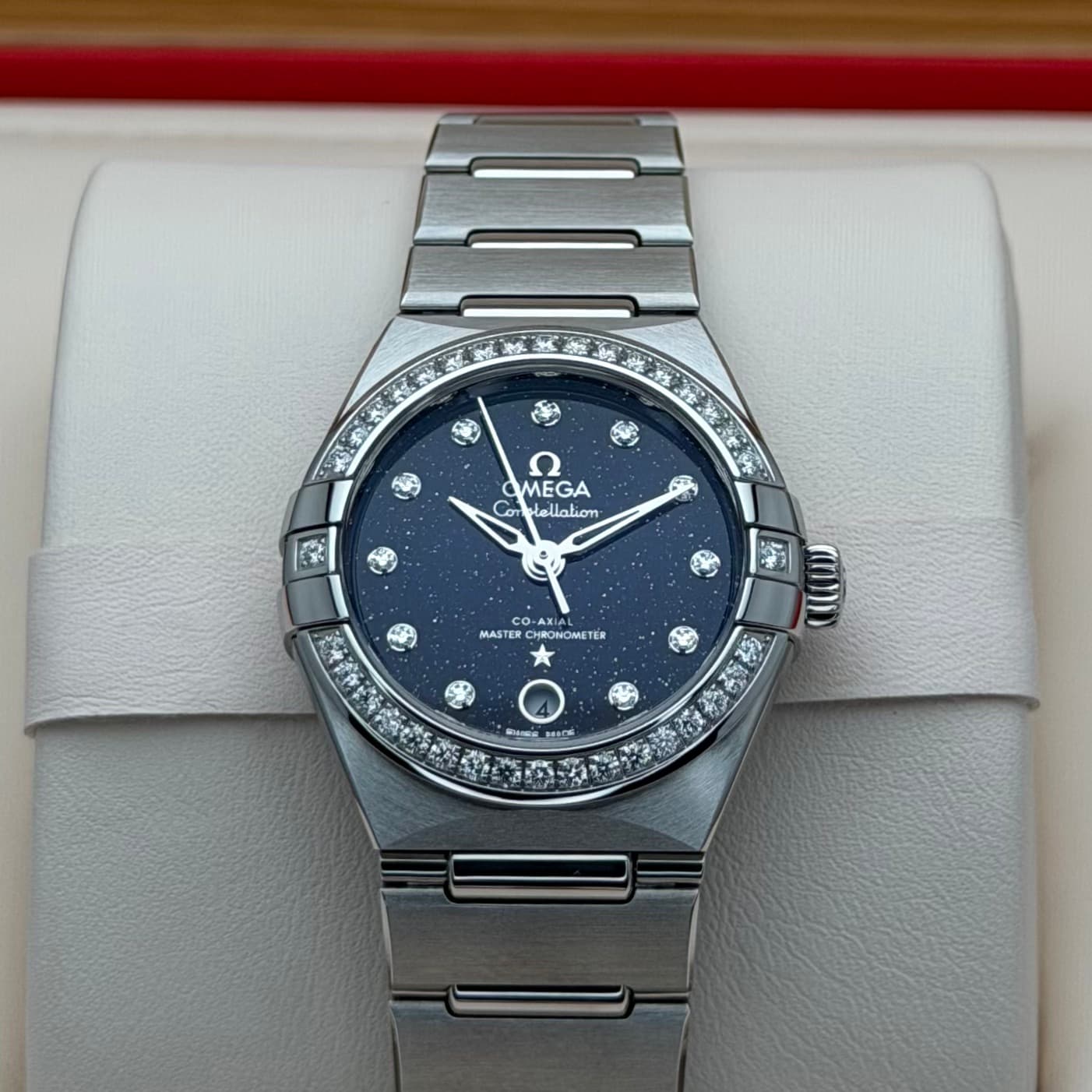 Omega Ladies Constellation Diamond (Ref. 13115292053001) — photo 3