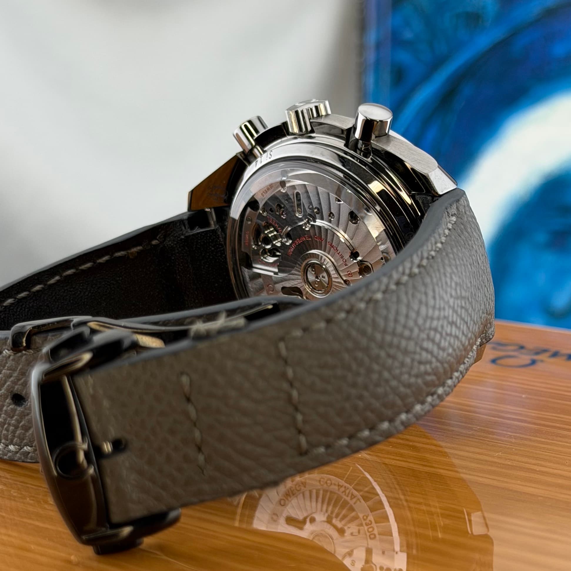 Omega Dark Side of the Moon (Ref. 31193445199001) — photo 9
