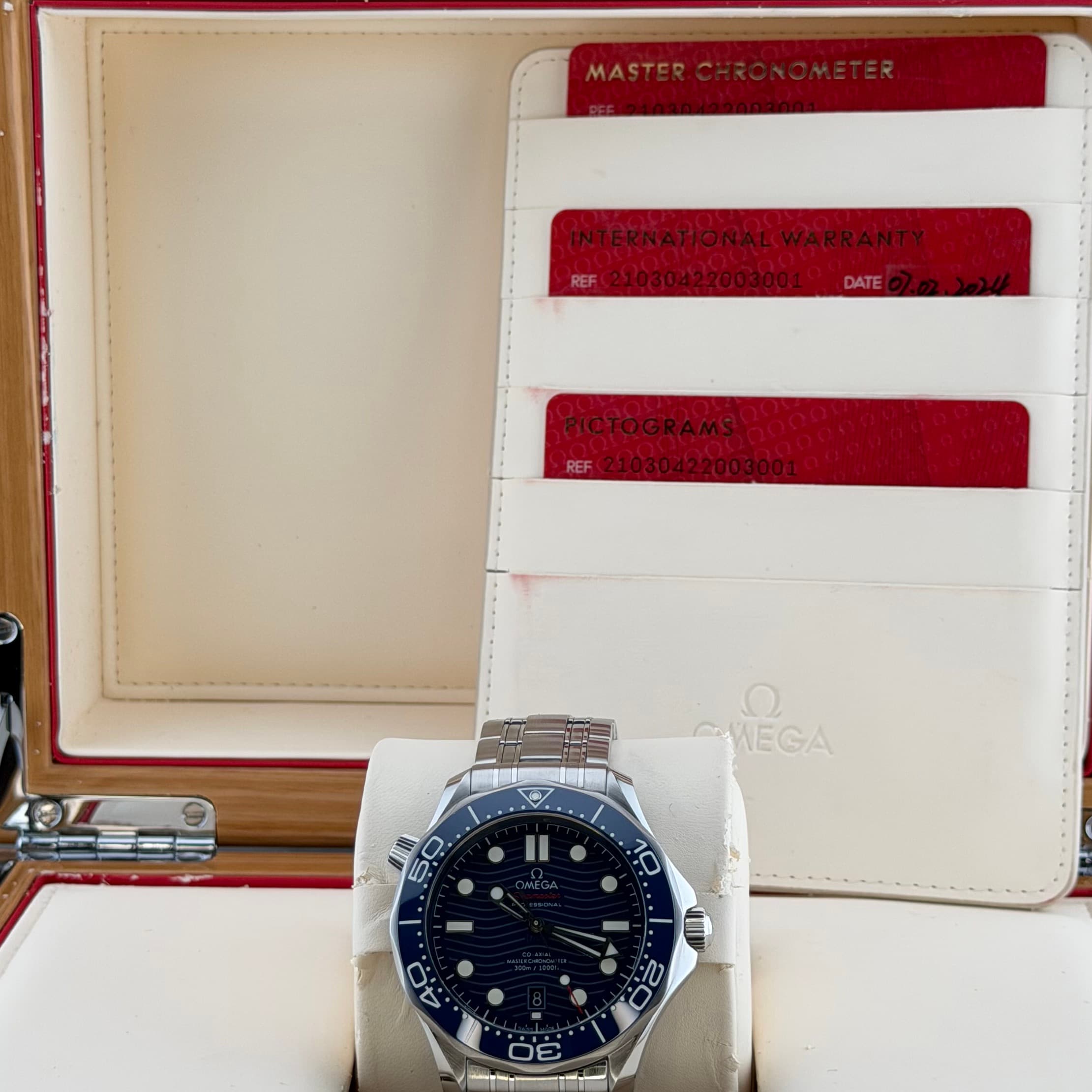 Omega Seamaster 300M Blue Dial (Ref. 21030422003001) — photo 2