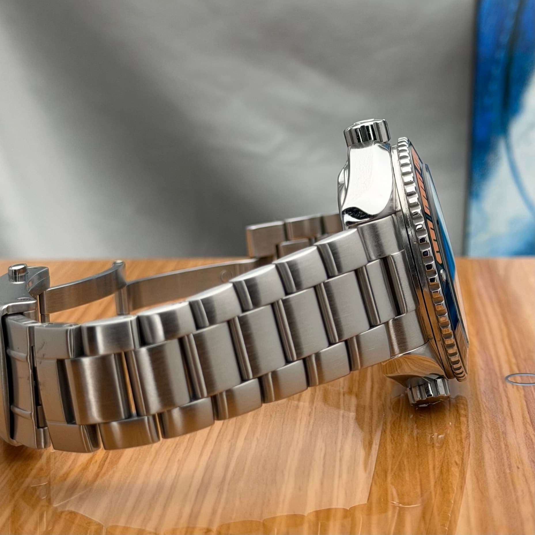 Omega Seamaster Planet Ocean (Ref. 215.30.44.21.01.002) — photo 17