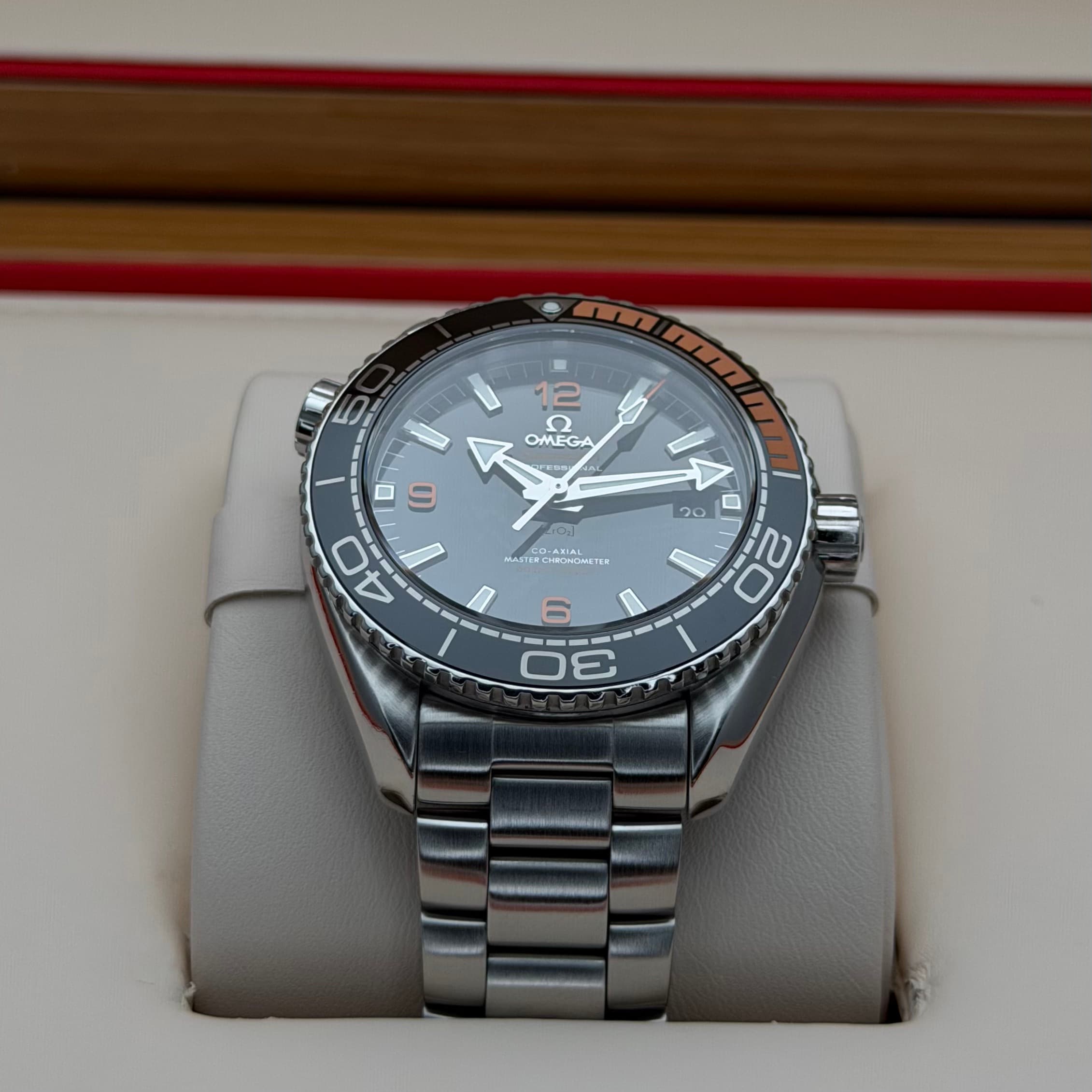 Omega Seamaster Planet Ocean (Ref. 215.30.44.21.01.002) — photo 4