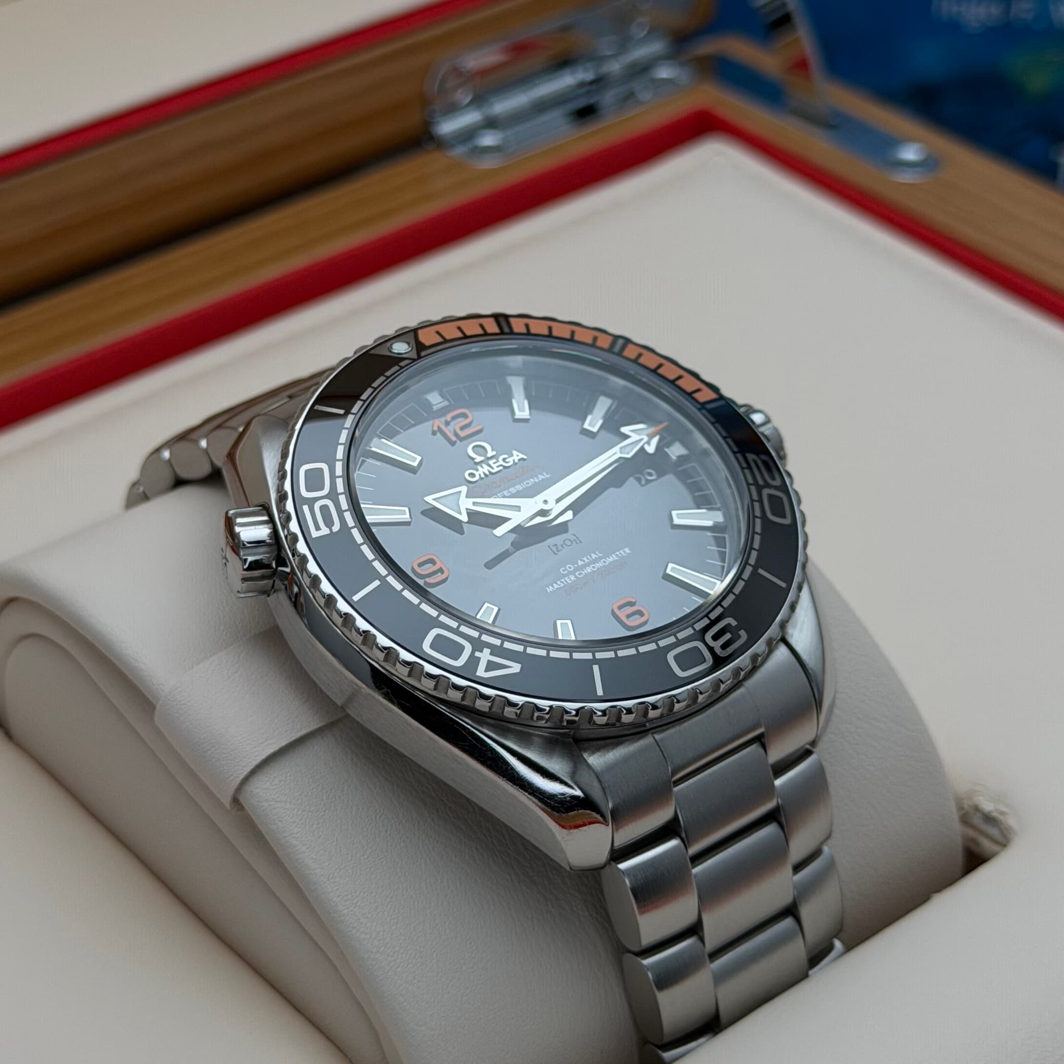 Omega Seamaster Planet Ocean (Ref. 215.30.44.21.01.002) — photo 5