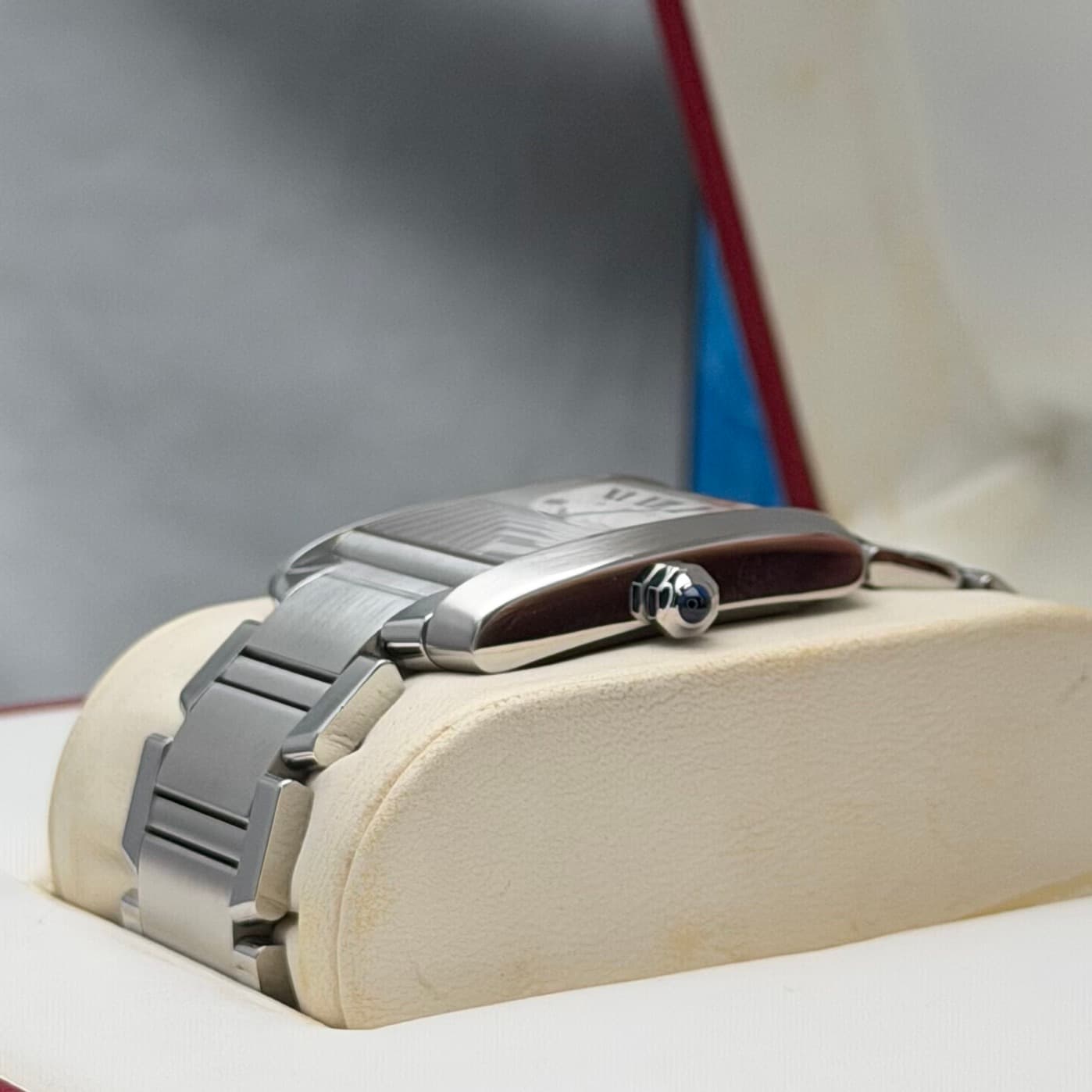 Cartier Tank Française (Ref. 2302 / W51002Q3) — photo 10