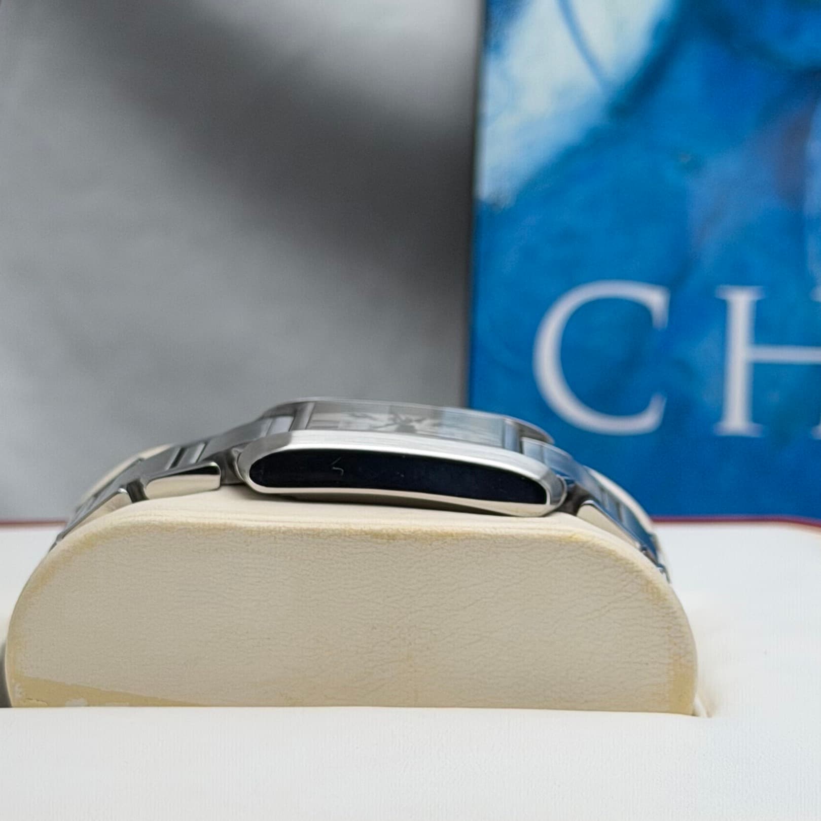 Cartier Tank Française (Ref. 2302) — photo 17